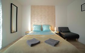 B&B Chez L'Habitant Chambre Privative Sur La Route Des Vins Tv Parking Box Velo